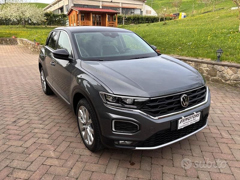 Usata VW T-Roc Advance 150 CV (110 kW) 2021 Grigio SUV