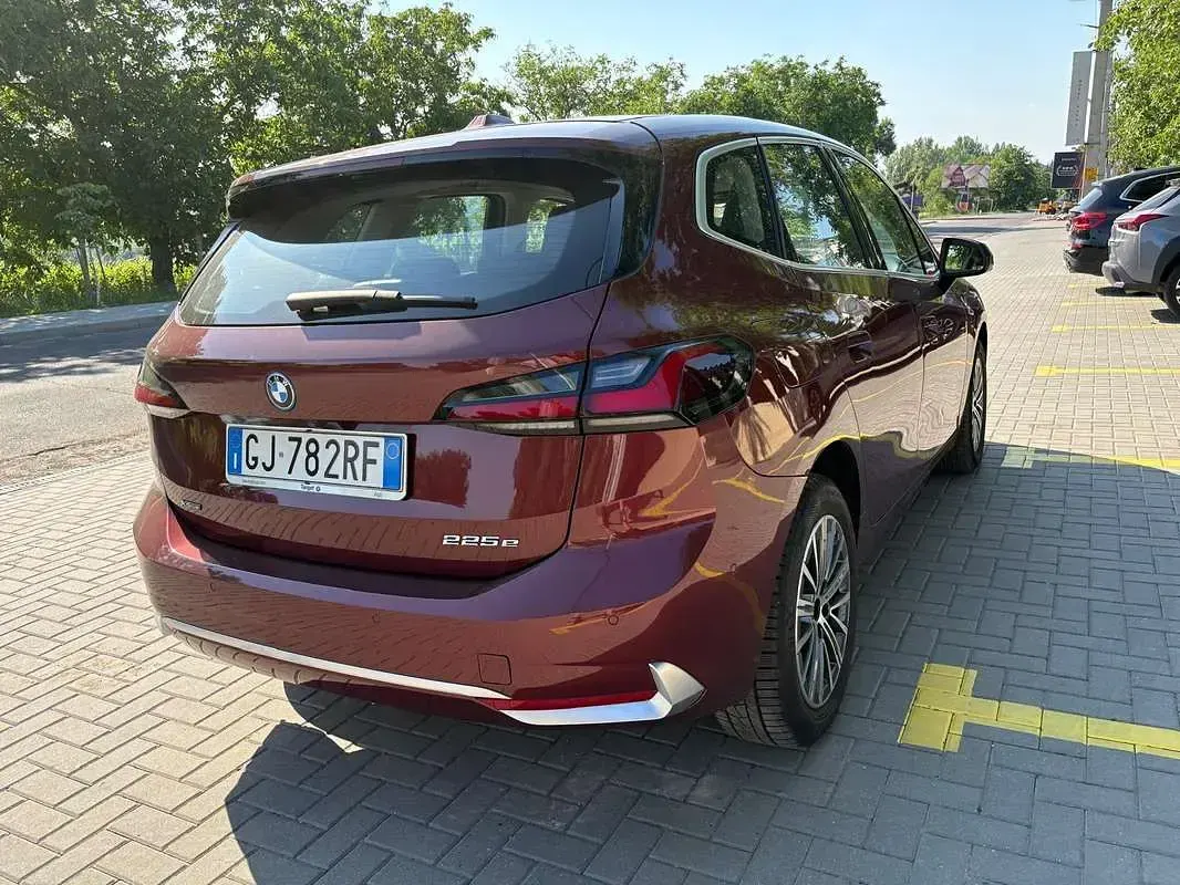 Usata BMW 225 Active Tourer Luxury Line 245 CV (180 kW) 2022 Rosso Monovolume