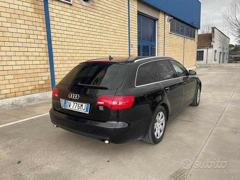 Usata Audi A6 140 CV (102 kW) 2009 Nero Station wagon