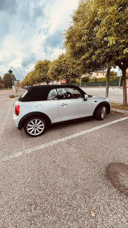 Usata Mini Cooper Cabriolet Hype 136 CV (100 kW) 2020 Argento Cabrio