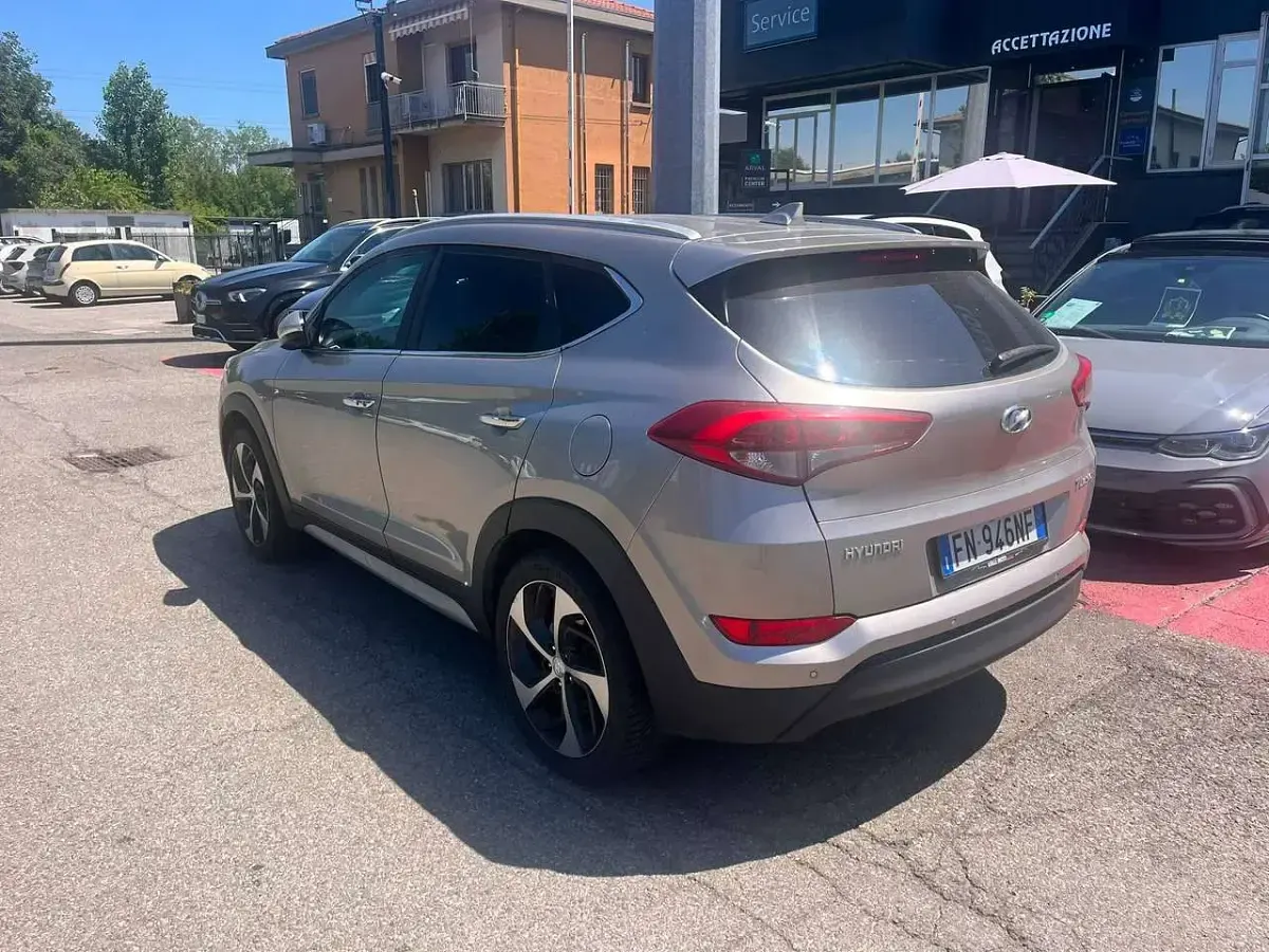 Usata Hyundai Tucson Xpossible 141 CV (103 kW) 2018 Grigio SUV
