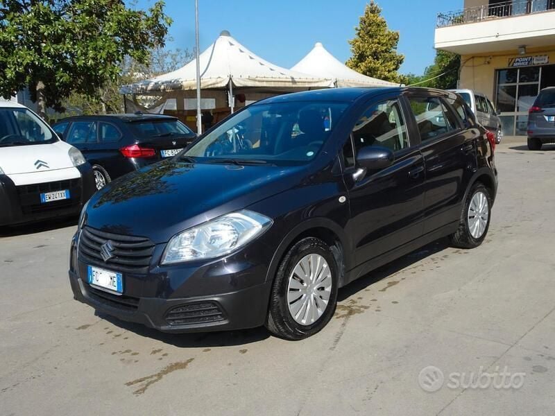 Blu Usata 2016 Suzuki SX4 S-Cross SUV | 10.900 € (Buon prezzo) - Immagine 1/4