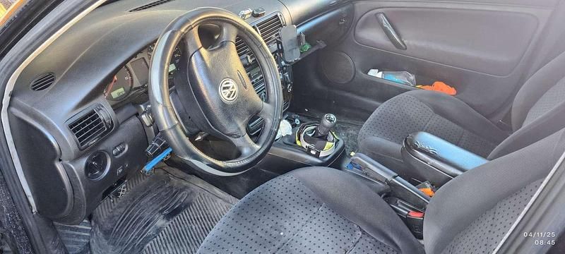 Usata VW Passat 116 CV (85 kW) 2002 Nero Berlina