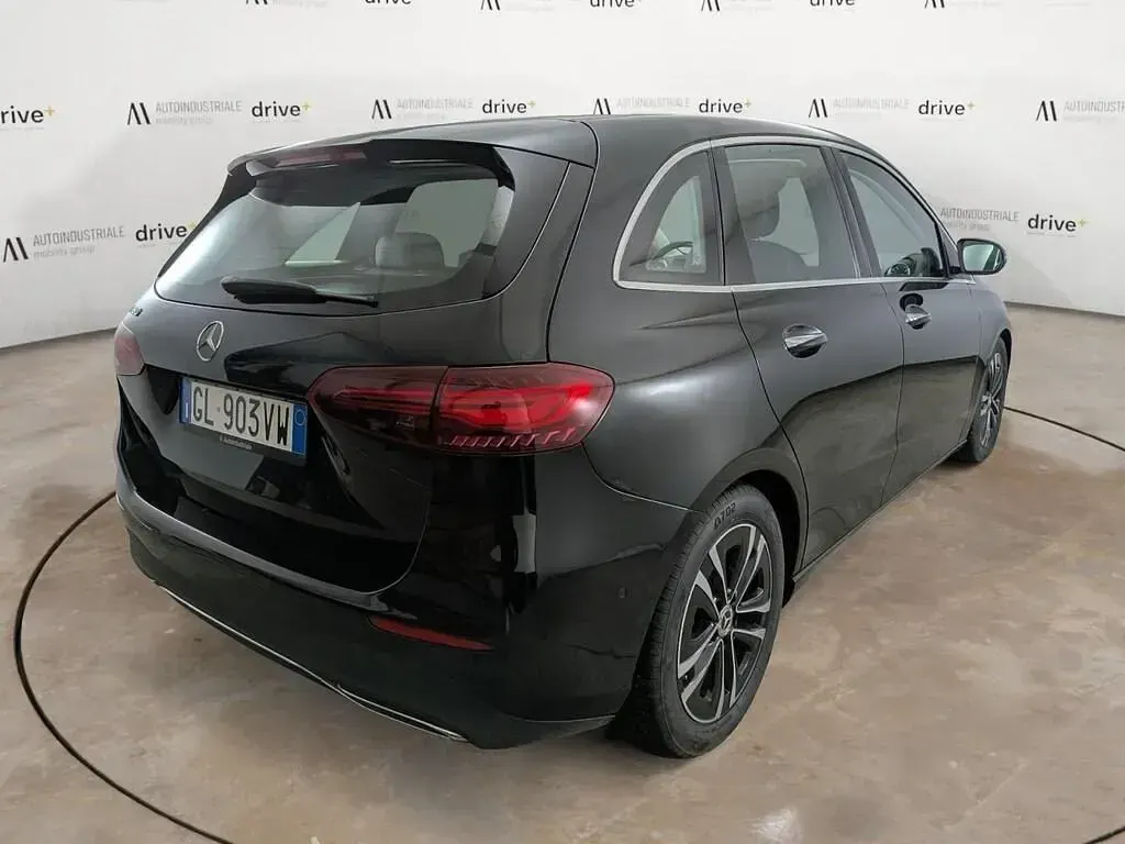 Usata Mercedes B180 Advanced Plus 136 CV (100 kW) 2023 Nero notte Monovolume