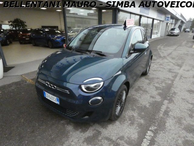 Usata Fiat 500e Icon 86 kW (118 CV) 2020 Blu/azzurro pastello Berlina
