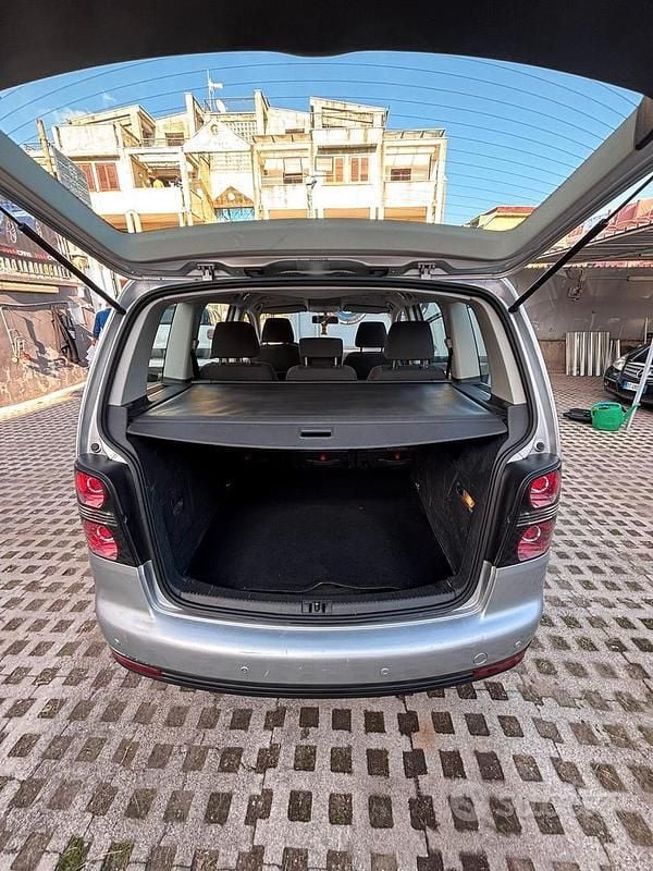 Usata VW Touran Highline 109 CV (80 kW) 2007 Grigio Monovolume