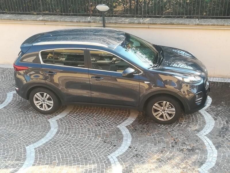 Grigio Usata 2018 Kia Sportage SUV | 16.900 € (Molto cara) - Immagine 1/4