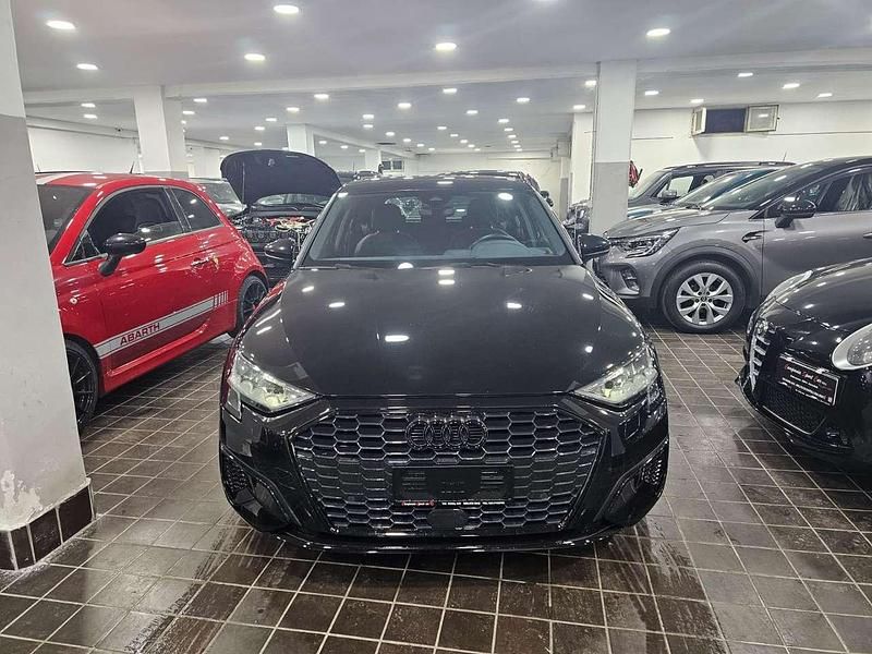 Usata Audi A3 S-Line 150 CV (110 kW) 2023 Black mythos metallizzato Berlina