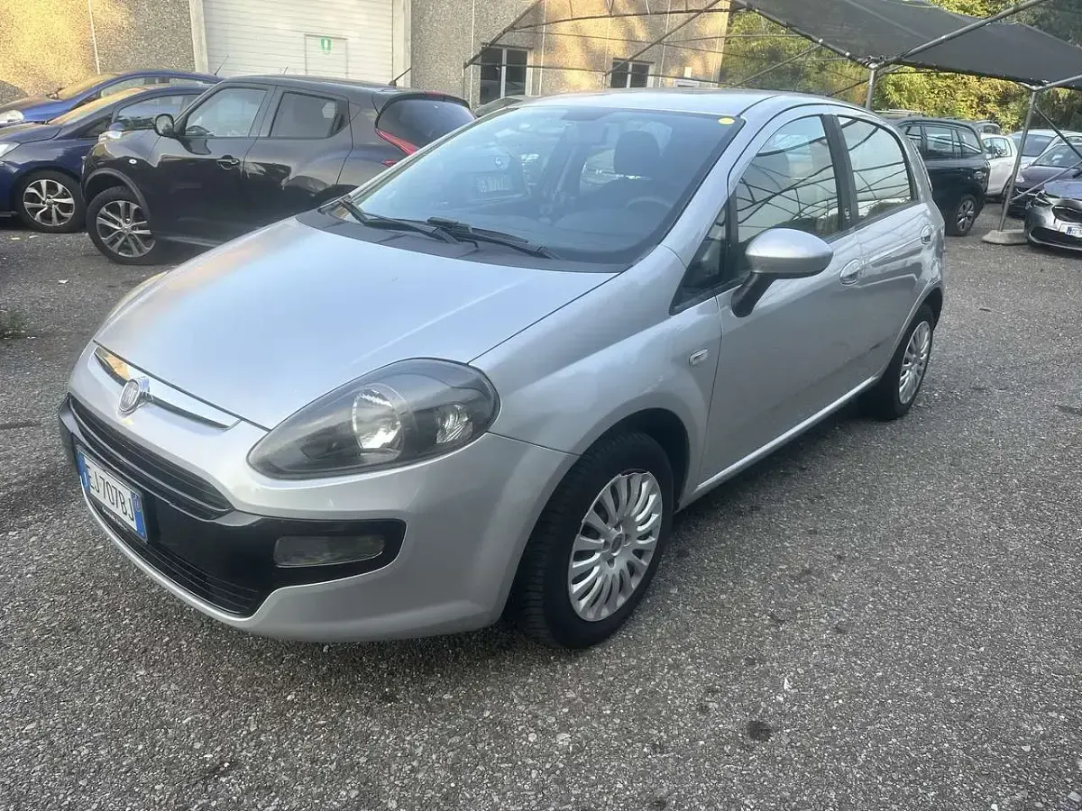 Usata Fiat Punto Evo Dynamic 69 CV (50 kW) 2011 Argento Utilitaria