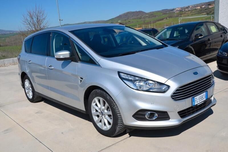 Usata Ford S-MAX Titanium 150 CV (110 kW) 2017 Grigio Monovolume