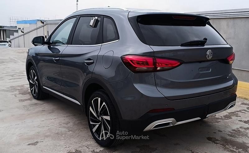 Nuova MG ZS Luxury 197 CV (144 kW) 2026 Gray SUV