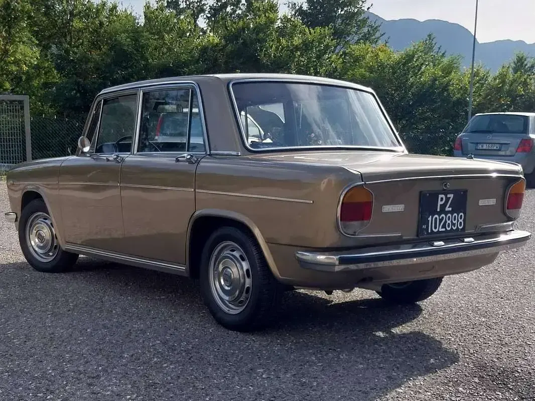 Usata Lancia Fulvia 86 CV (63 kW) 1972 Bronzo Berlina