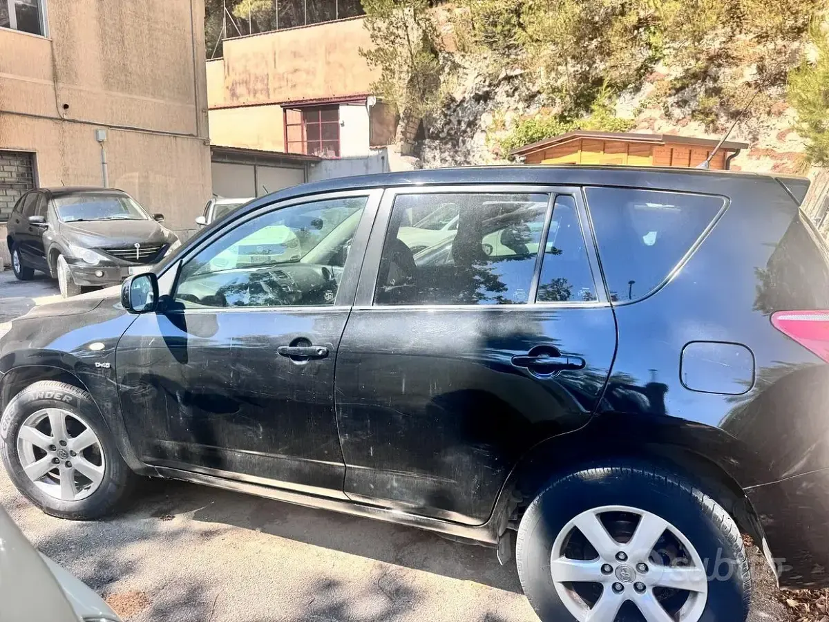 Usata Toyota RAV4 Sol 136 CV (100 kW) 2009 Nero SUV