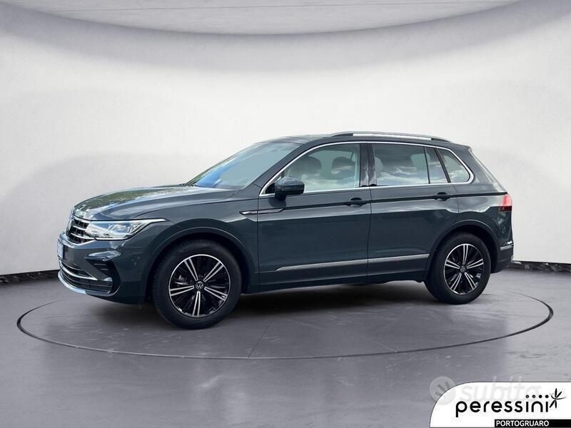 Usata VW Tiguan Elegance 150 CV (110 kW) 2022 Grigio SUV