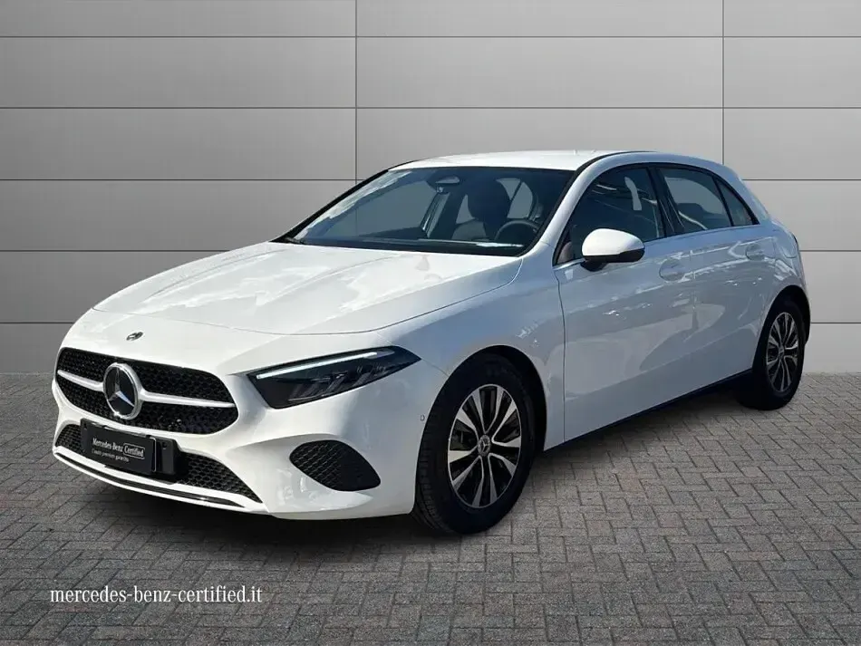 Gebraucht Mercedes A180 Advanced 116 PS (85 kW) 2026 Limousine