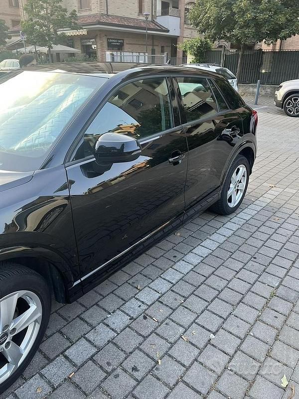 Usata Audi Q2 Business 116 CV (85 kW) 2017 Nero SUV