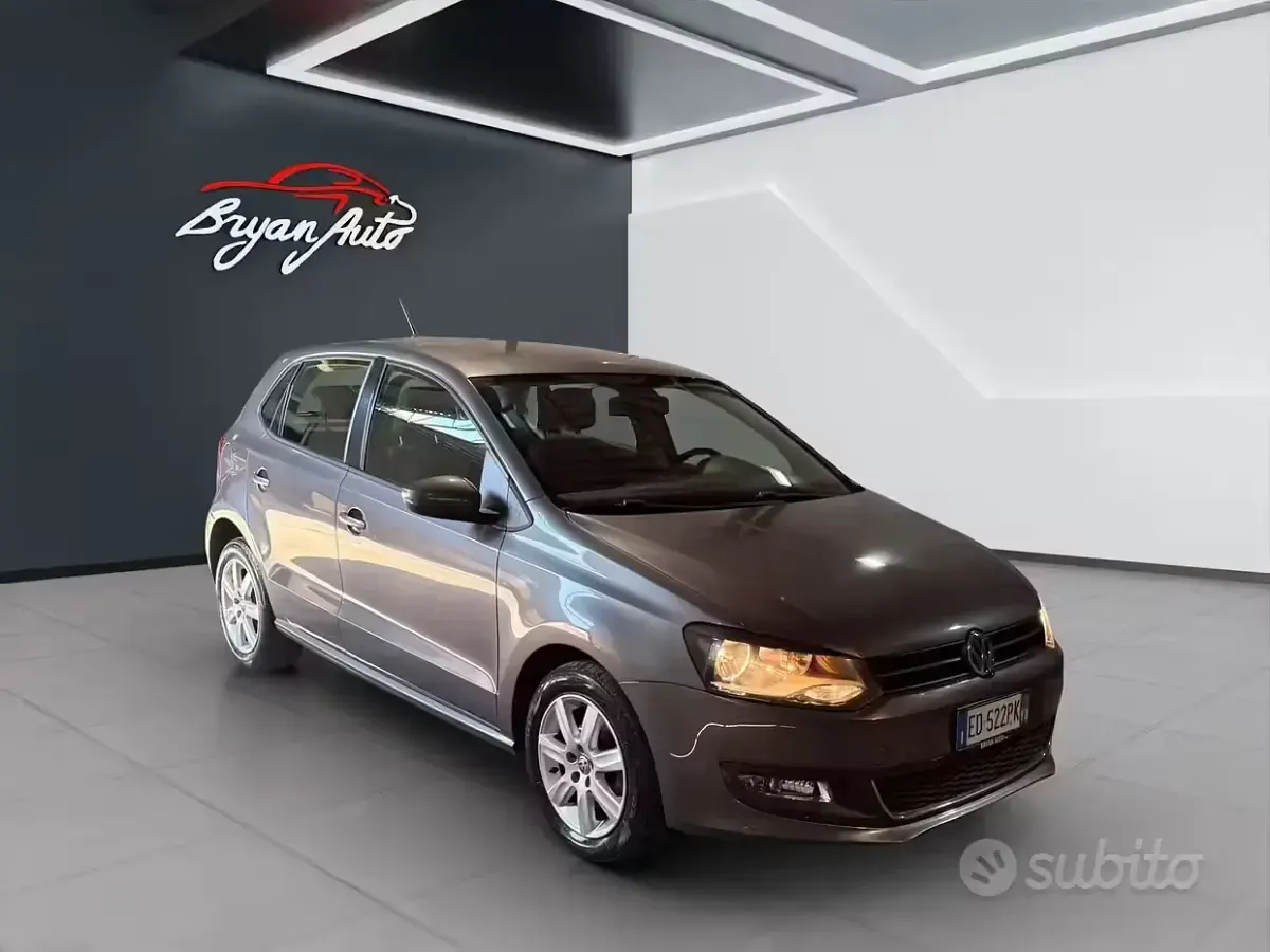Usata VW Polo Highline 105 CV (77 kW) 2011 Grigio Utilitaria