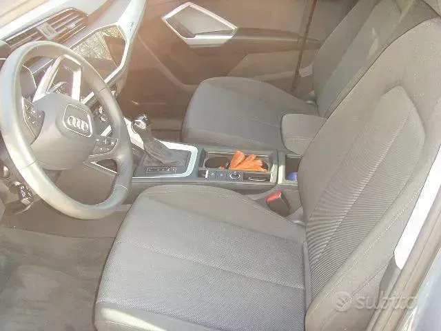 Usata Audi Q3 150 CV (110 kW) 2025 Grigio SUV