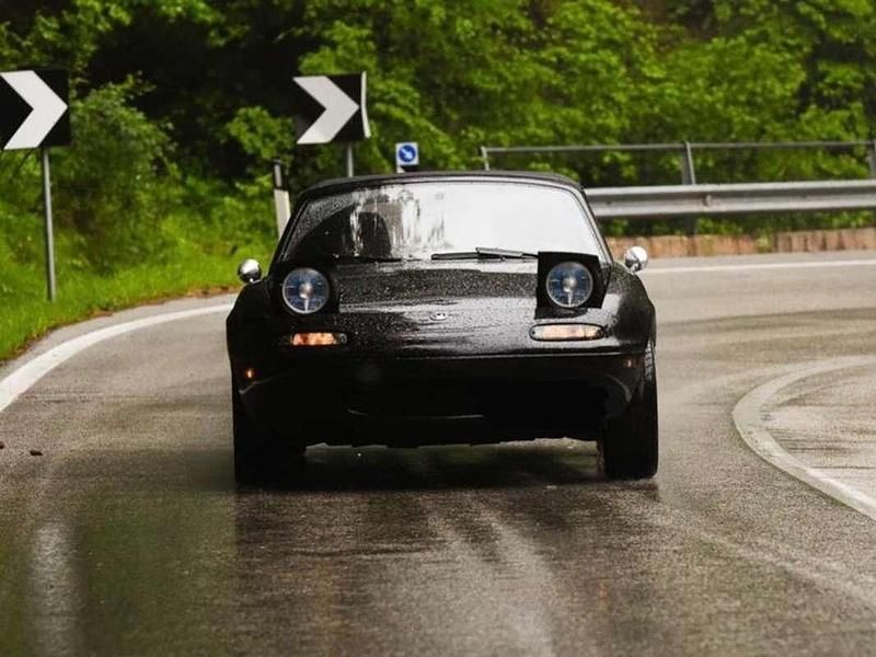 Nero Usata 1996 Mazda MX5 Cabrio | 11.250 € (Buon prezzo) - Immagine 1/4