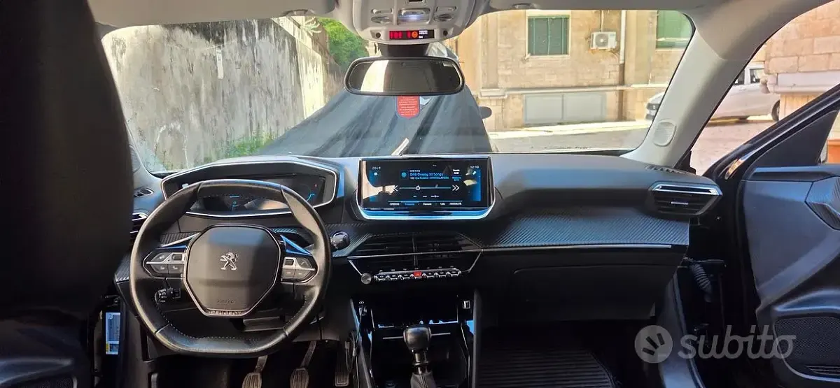 Usata Peugeot 2008 Allure 130 CV (95 kW) 2021 Nero SUV