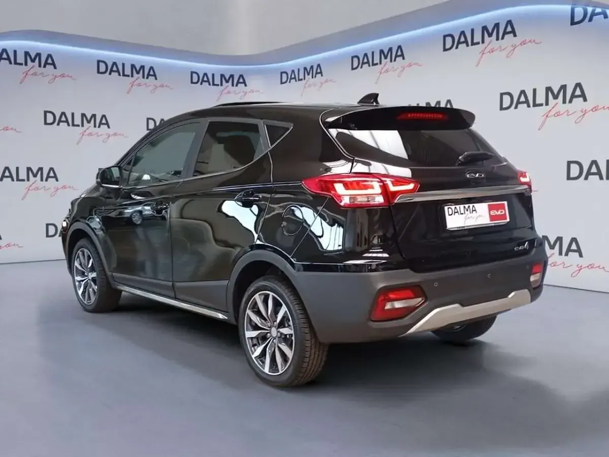 Nuova EVO Evo 4 114 CV (83 kW) 2026 Black j plus SUV
