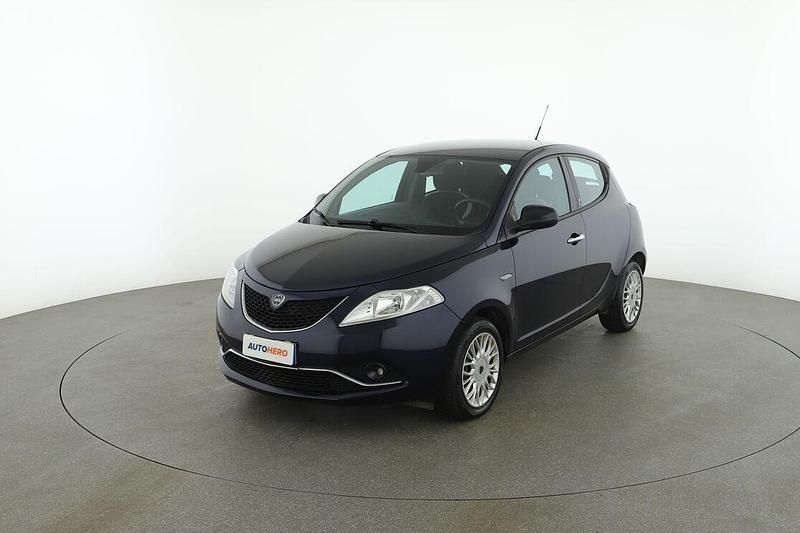 Blu Usata 2017 Lancia Ypsilon Gold Due volumi | 8799 € (Buon prezzo) - Immagine 1/4