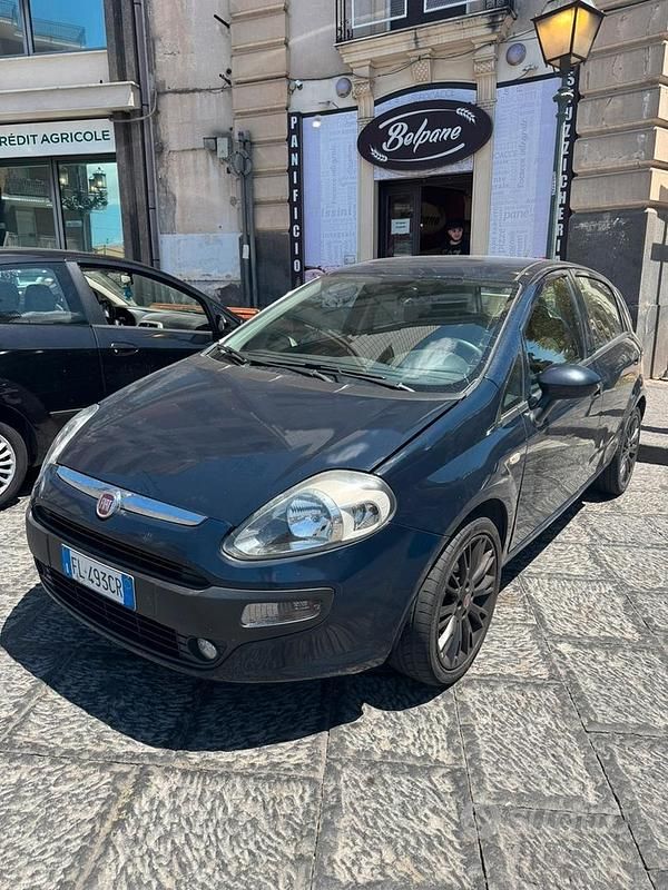 Usata 2017 Fiat Punto Lounge Due volumi | 5900 € (Ottimo prezzo) - Immagine 1/4