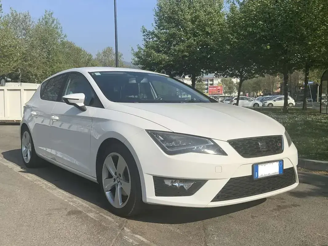 Usata Seat Leon FR 125 CV (91 kW) 2014 Bianco Berlina
