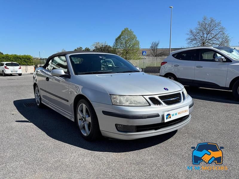 Begagnad Saab 9-3 Vector 149 HK (109 kW) 2005 Gul Cab