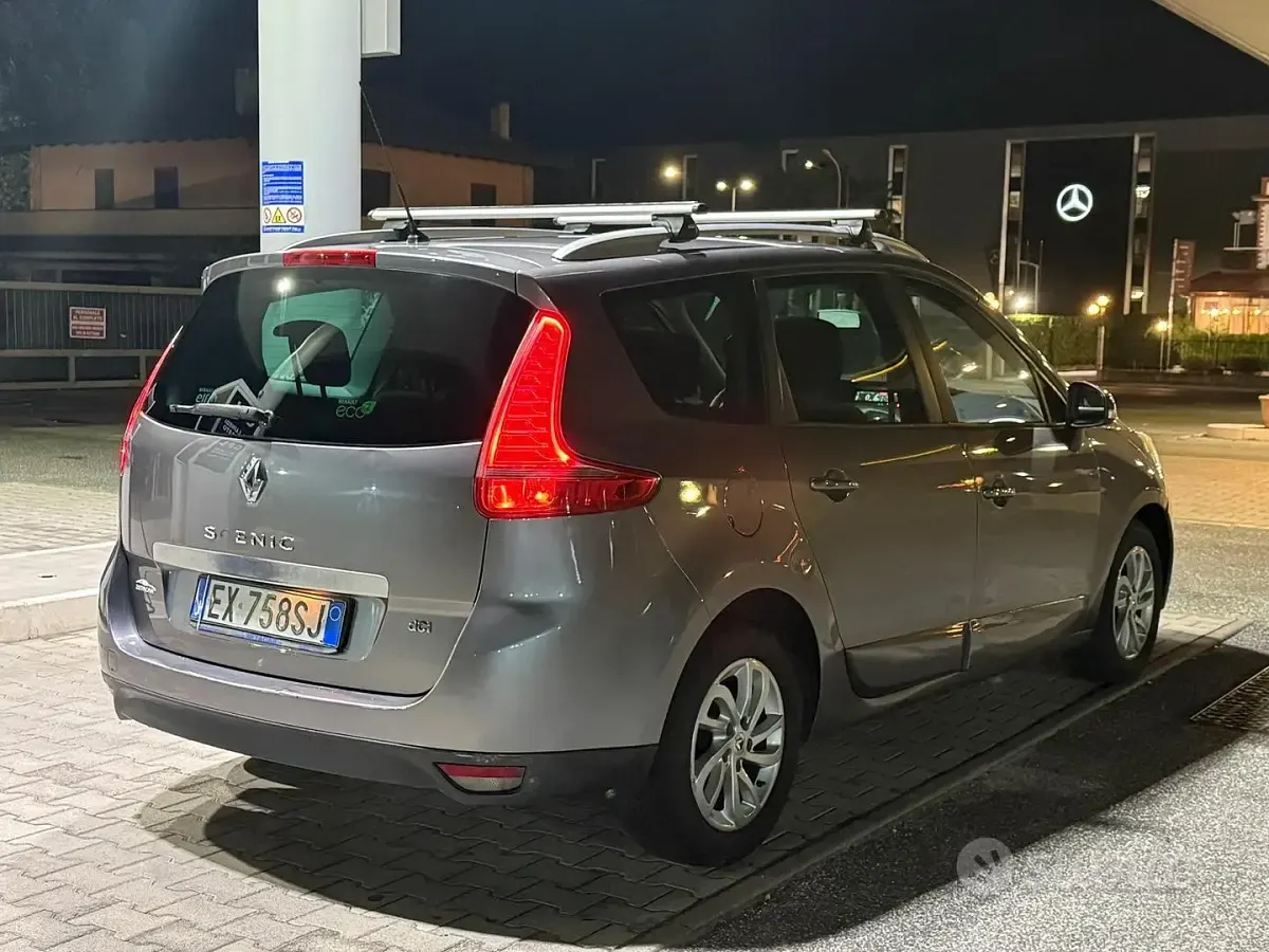Usata Renault Scénic 110 CV (80 kW) 2014 Grigio Monovolume