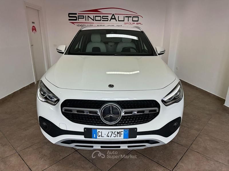 Usata Mercedes GLA180 116 CV (85 kW) 2022 Bianco SUV