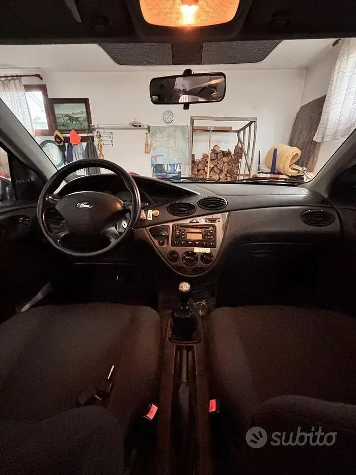 Usata Ford Focus 116 CV (85 kW) 2003 Berlina