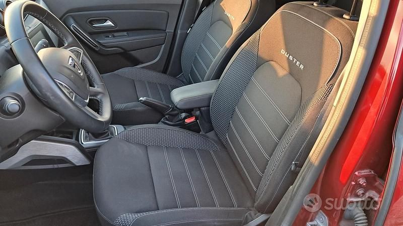 Usata Dacia Duster Prestige 101 CV (74 kW) 2022 Rosso SUV