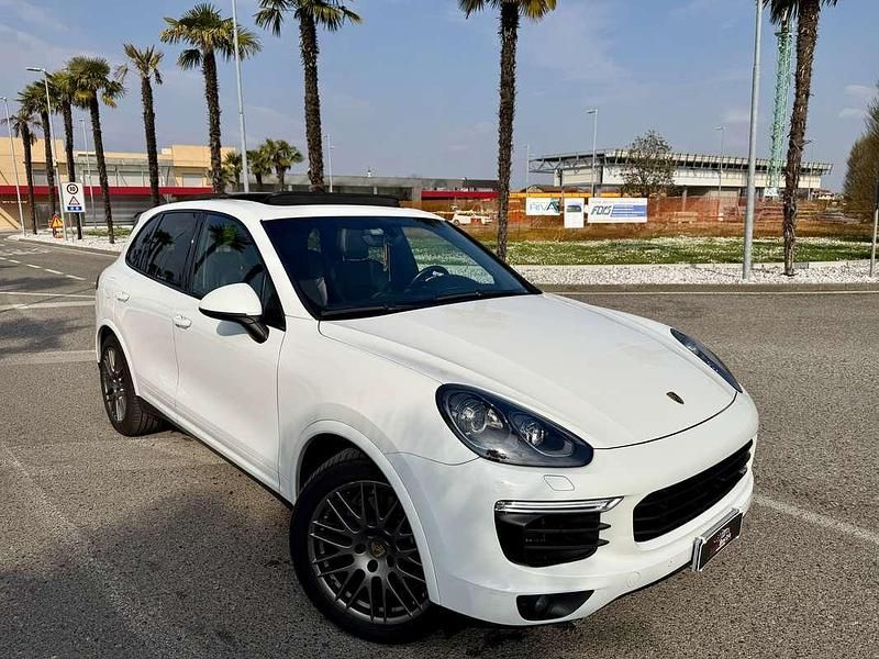 Usata Porsche Cayenne Platinum Edition 250 CV (183 kW) 2017 Bianco SUV