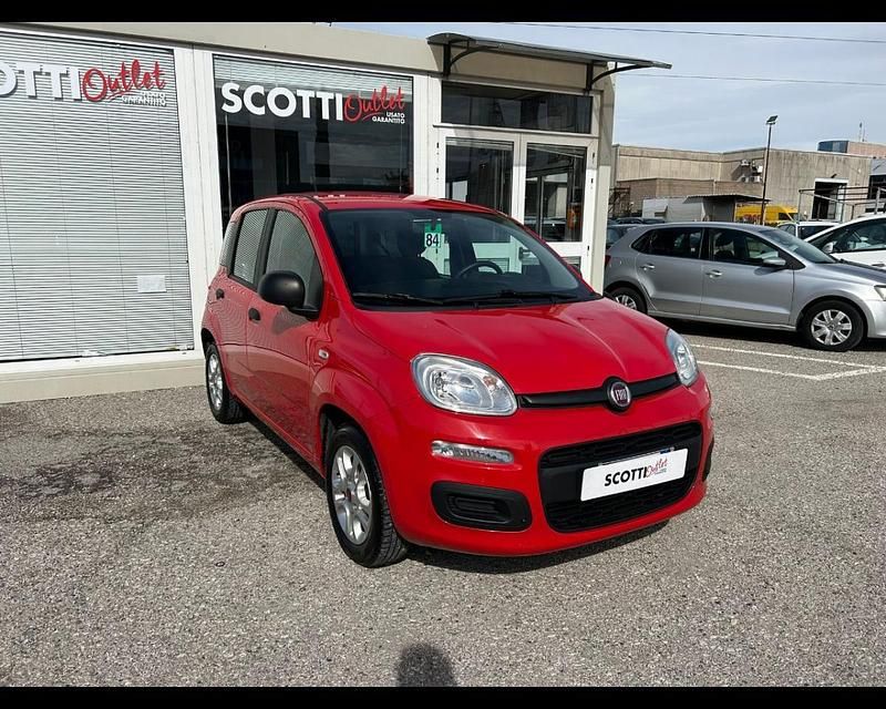 Usata Fiat Panda Easy 69 CV (50 kW) 2021 Rosso Utilitaria