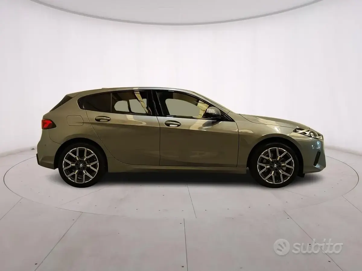Nuova BMW 118 Comfort Edition 150 CV (110 kW) 2025 Grigio Utilitaria