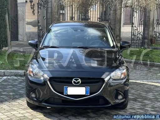 Usato 2015 Mazda 2 1.6 Benzin 90 CV (9.900 €)