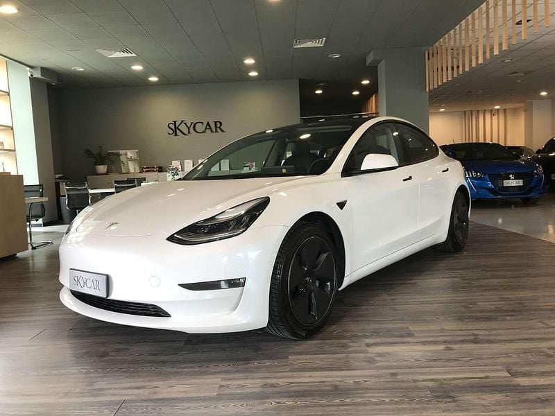 Bianco Usata 2021 Tesla Model 3 Standard Range Berlina | 25.200 € (Buon prezzo) - Immagine 1/3