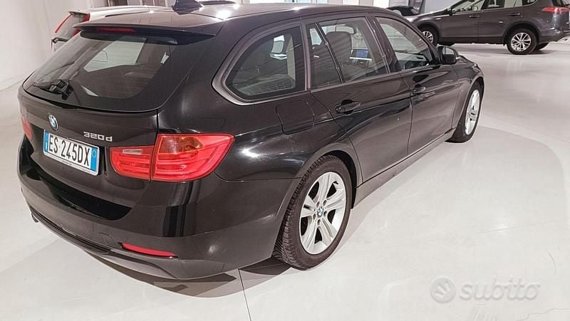 Usata BMW 320 Sport Line 2013 Nero Station wagon