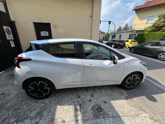 Usata Nissan Micra Acenta 92 CV (67 kW) 2023 Bianco Utilitaria