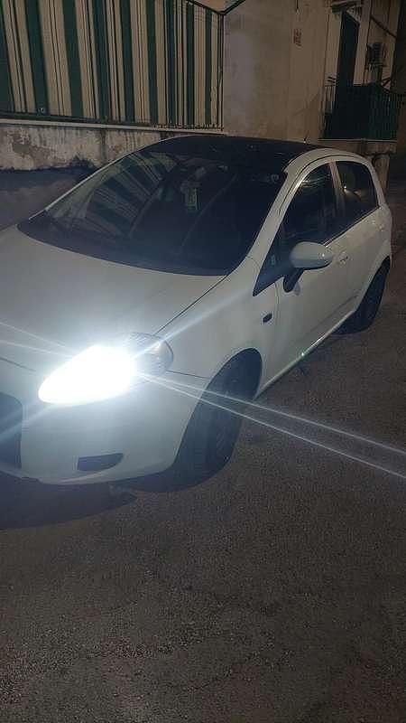 Usata Fiat Grande Punto Dynamic 77 CV (56 kW) 2007 Utilitaria