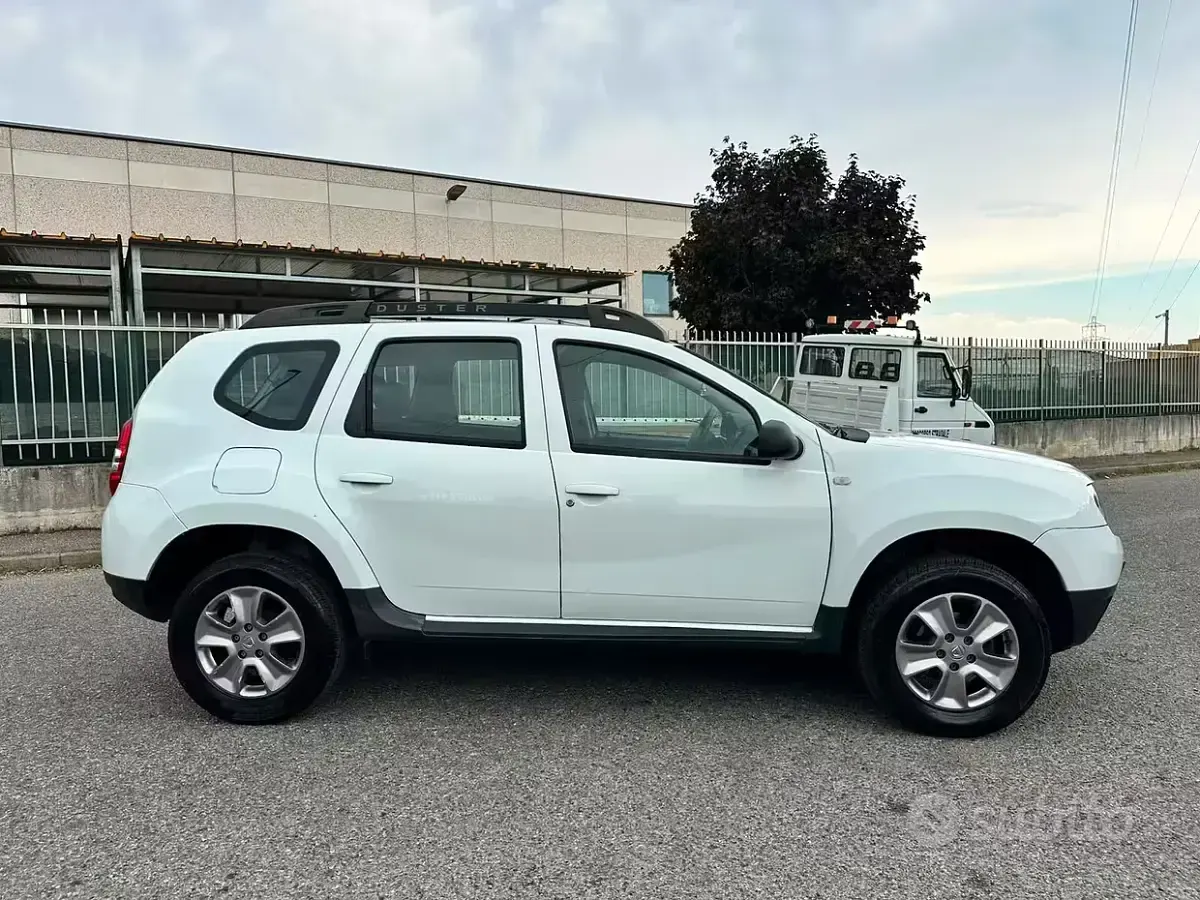 Usata Dacia Duster 105 CV (77 kW) 2014 Bianco SUV