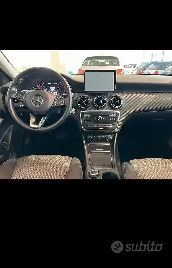 Usata Mercedes GLA200 136 CV (100 kW) 2019 SUV