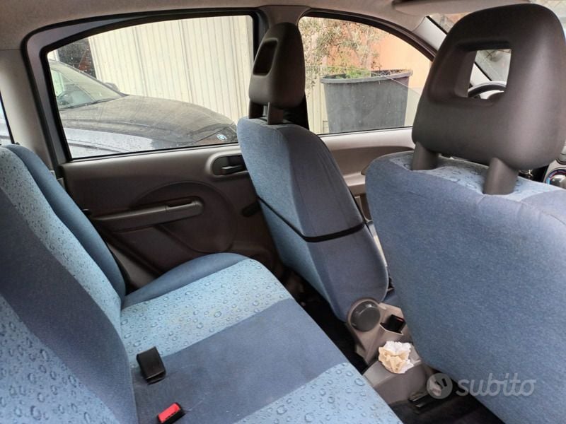 Usata Fiat Panda 54 CV (39 kW) 2004 Argento Utilitaria