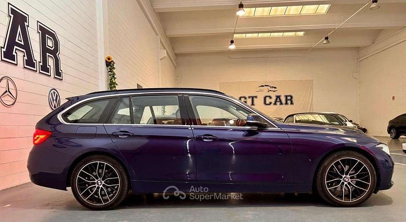 Usata BMW 320 Luxury Line 190 CV (139 kW) 2018 Blu Station wagon