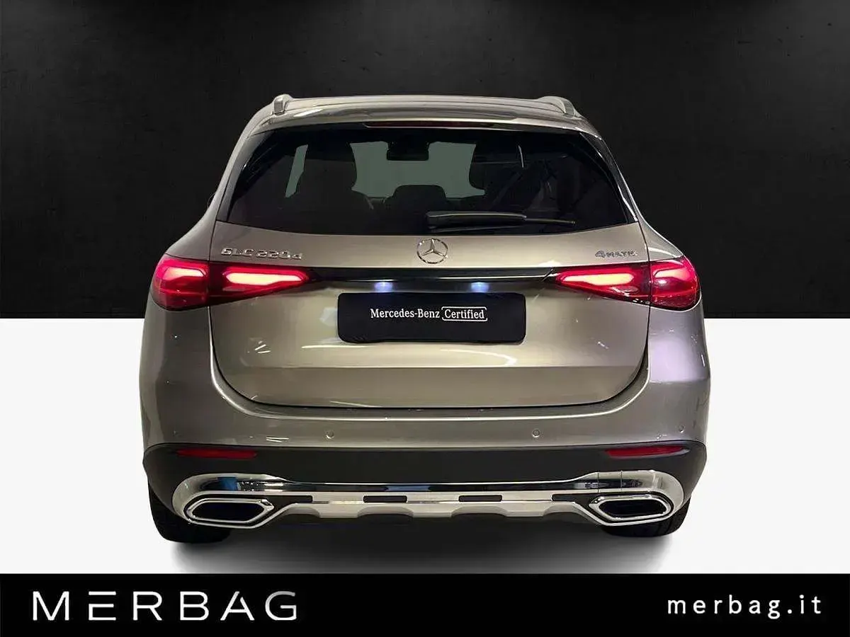 Usata Mercedes GLC220 Advanced Plus 197 CV (144 kW) 2022 Argento SUV