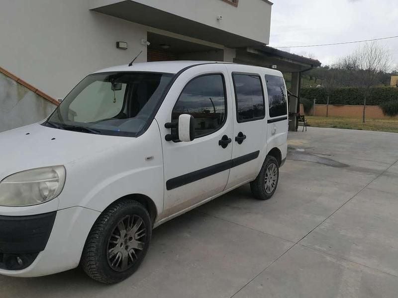 Usata Fiat Doblò Dynamic 105 CV (77 kW) 2008 Bianco Monovolume