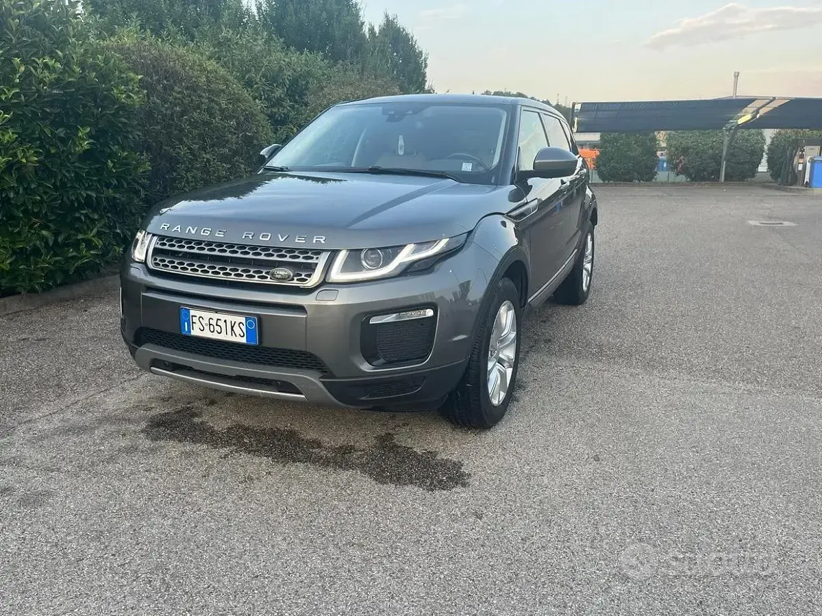 Usata Land Rover Range Rover evoque HSE 150 CV (110 kW) 2018 Grigio SUV