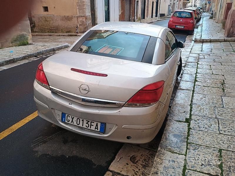 Usata Opel Astra Cabriolet 2007 Grigio Cabrio