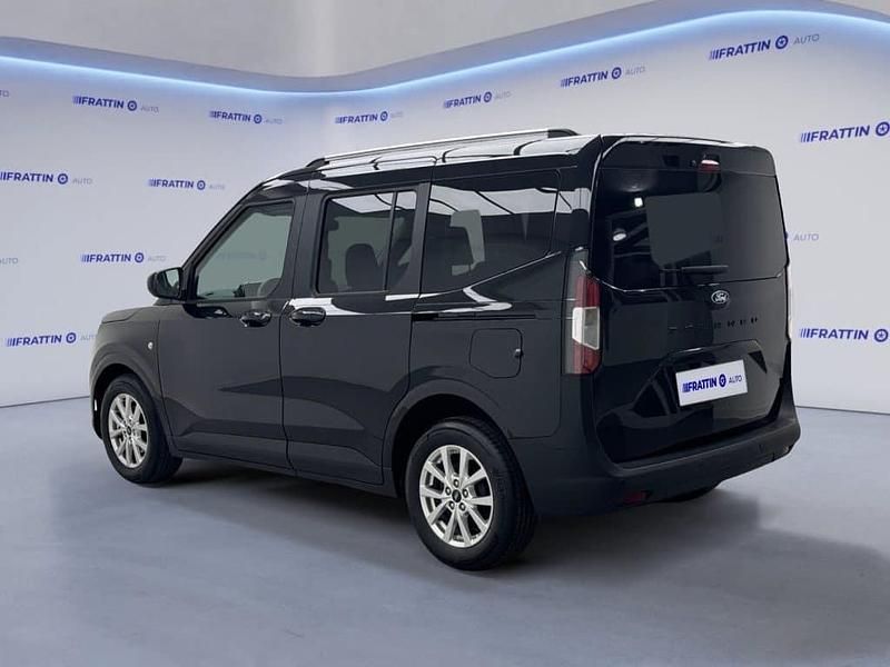 Usata Ford Tourneo Courier Titanium 125 CV (91 kW) 2024 Verde Monovolume